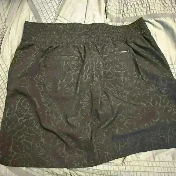Black Orvis Skort - Picture 3 of 4